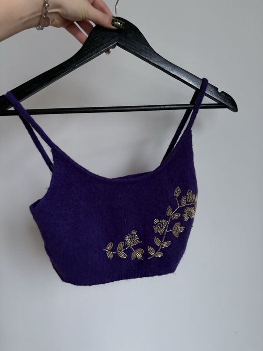 fioletowy zdobiony crop top zara