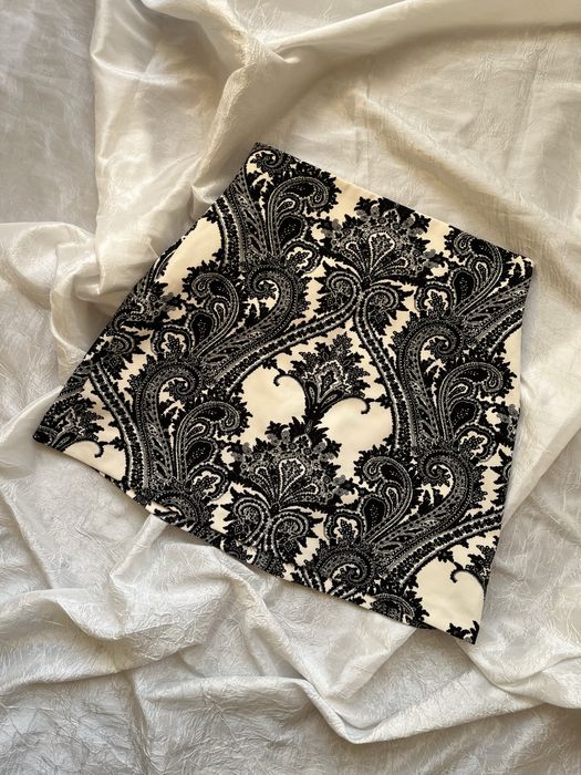 Спідниця плейсі від Zara