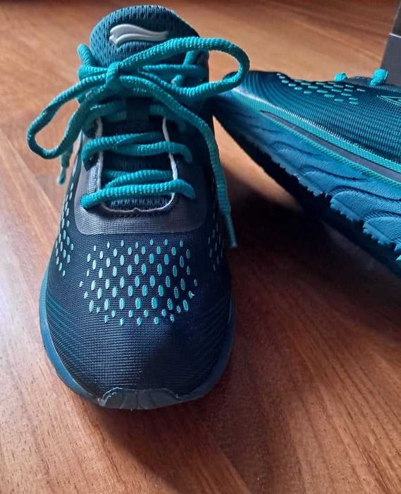 Sapatilhas Desporto Senhora Tam. 37 NOVAS