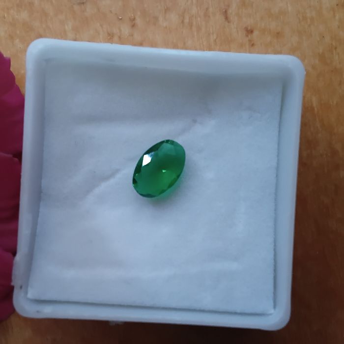 Esmeralda da Zâmbia 7x5mm Certificada Pura Elegância Natural