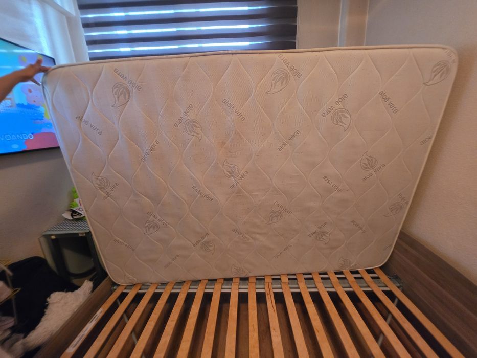 Cama de Casal com Estrado IKEA LURÖY e Colchão Portugal Flex (140x200 cm)