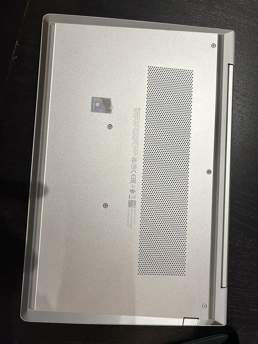 HP ProBook 445 G9 / Ryzen 7 5825U /8GB RAM / 256GB SSD- Bom estado