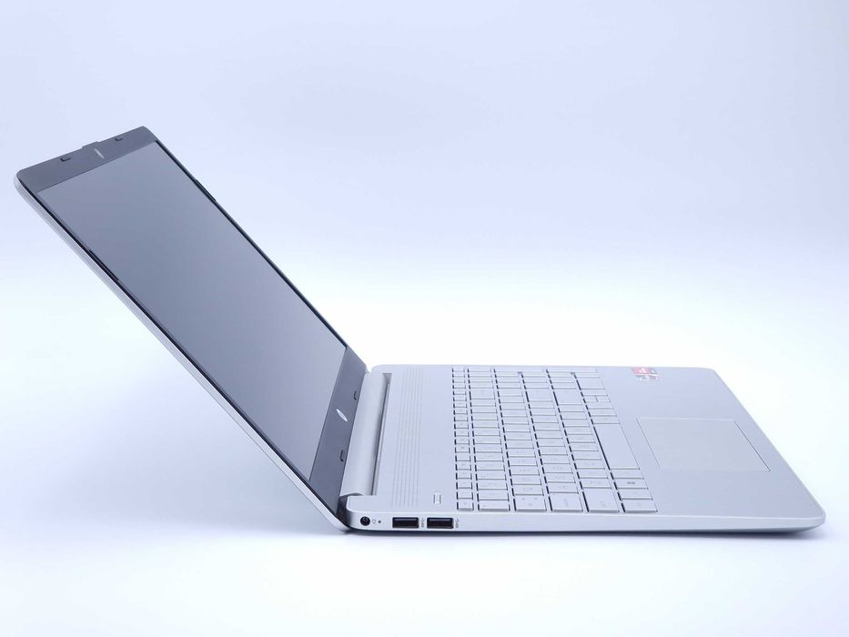 Laptop HP 15s IPS 5300U (Ryzen 5 7520U) 8GB 256SSD Win11 1,69kg FV23%