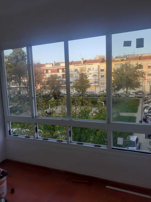 Reparação de Estores/Caixilharia em Alumínio e PVC.