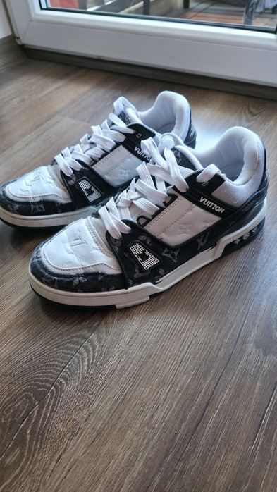 Louis Vuitton LV Trainer Sneakers – r. 43