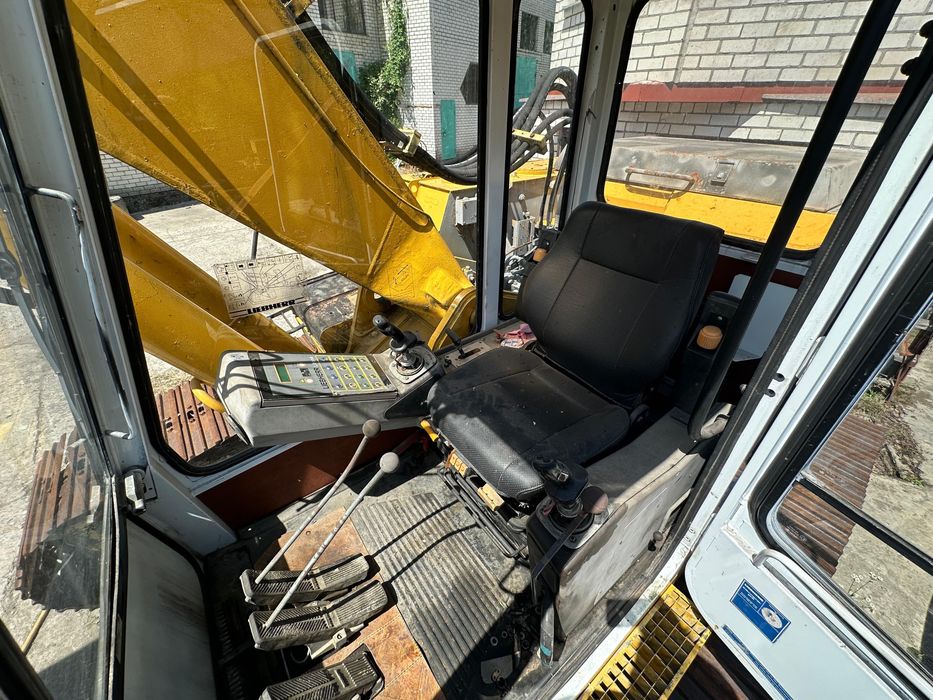 Екскаватор Liebherr922