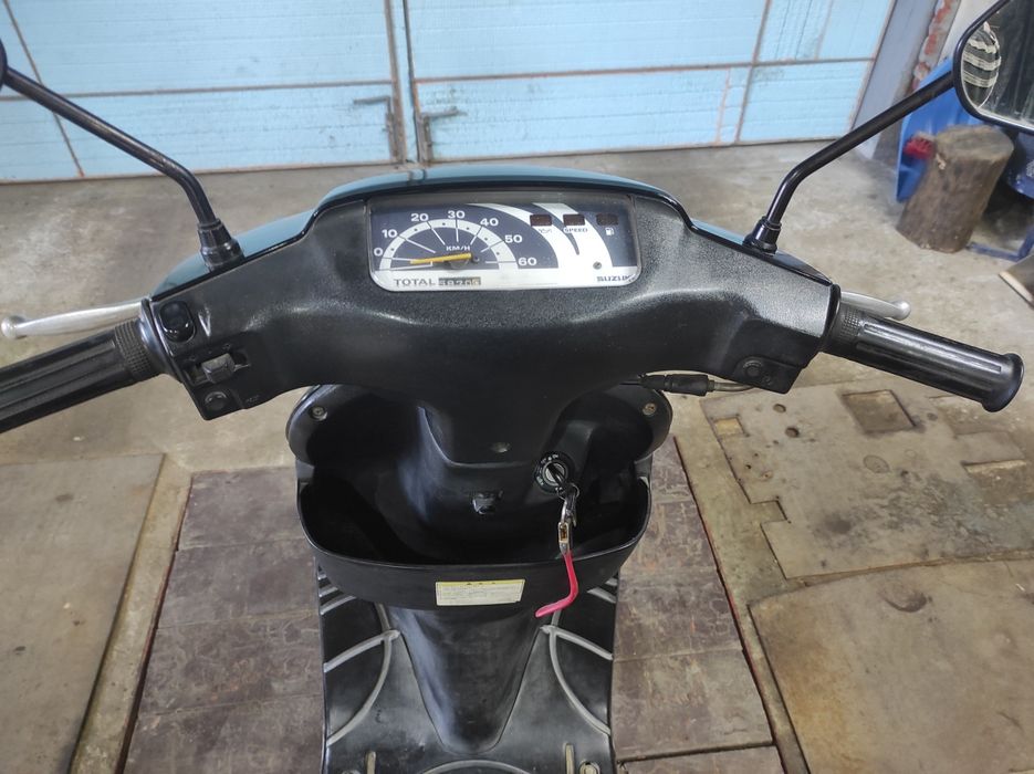 Скутер Suzuki let's 2