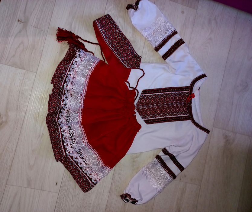 Вишиванка, без слідів носки