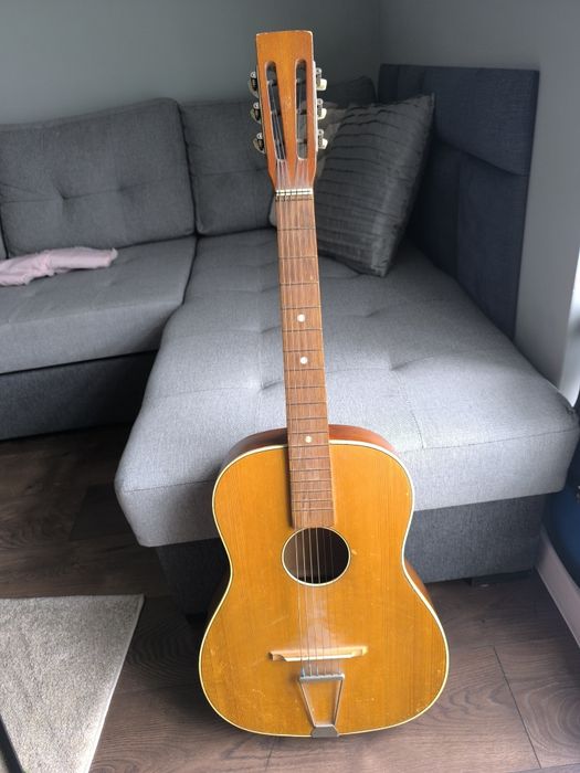 Gitara drewniana