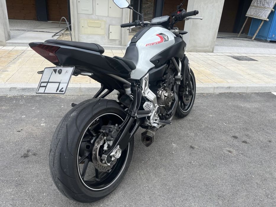 YAMAHA MT07 2015