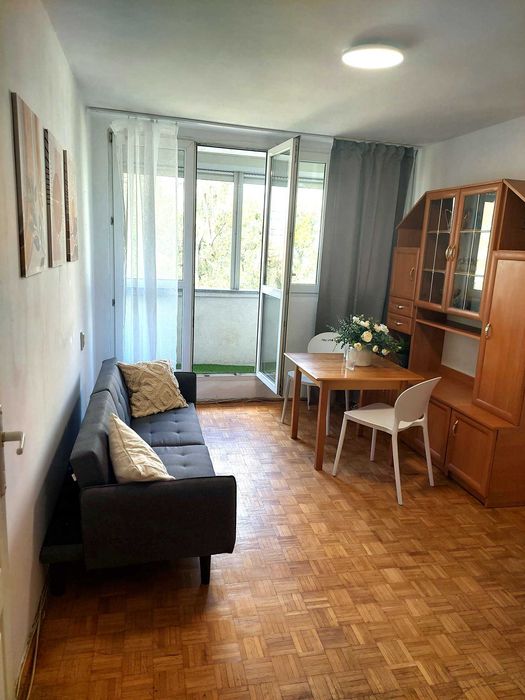 2 pokoje, al. Pracy — umeblowane, media i prąd w cenie, przeszklony balkon
