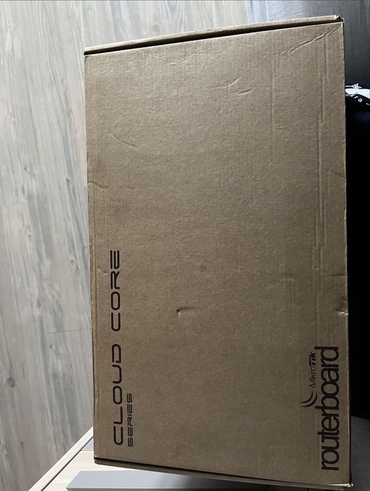 Router MikroTik Cloud Core