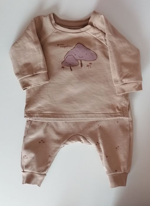 Beżowy zestaw bluza + spodnie, rozmiar 56