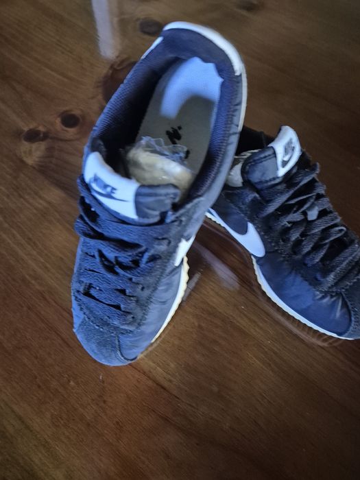 NIKE usadas mas é bom estado N.36/4