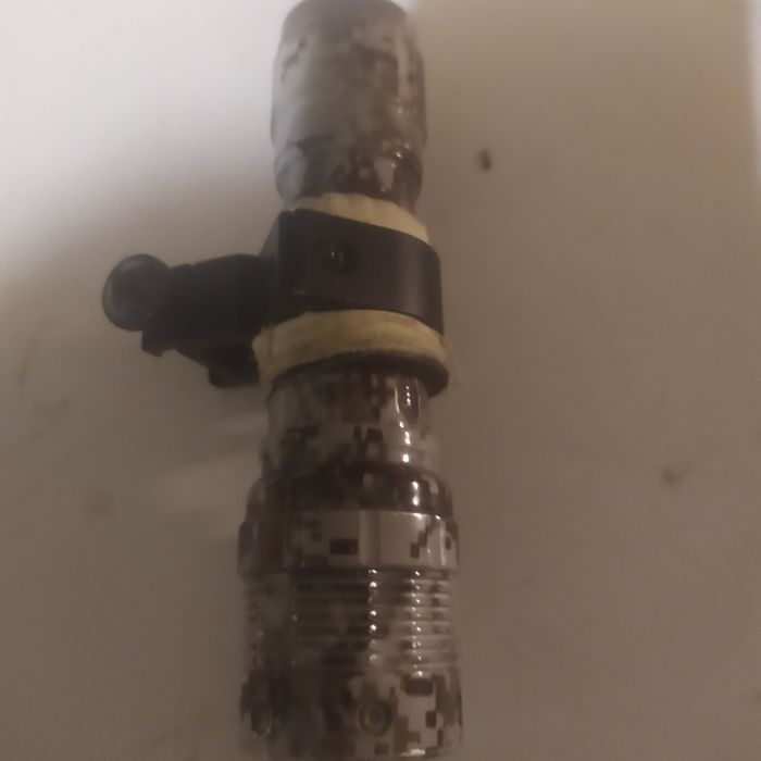 Ліхтарик портативний комуфляжний