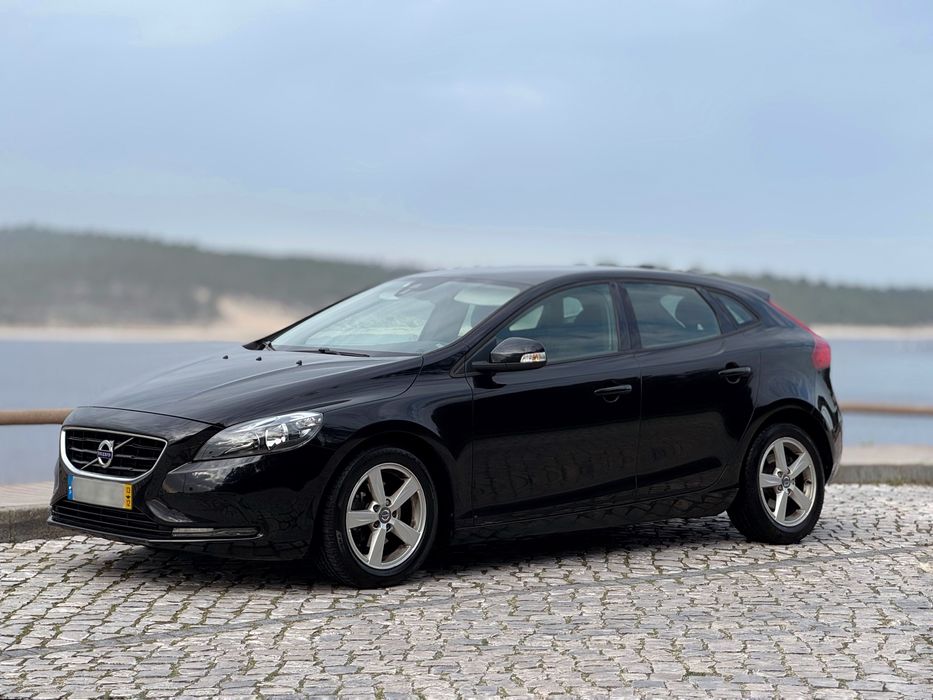 Volvo v40 D2 económico