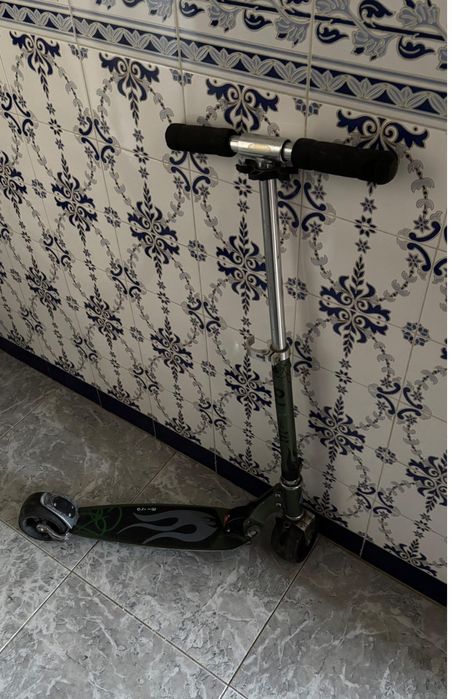 Trotinete Suiça usada