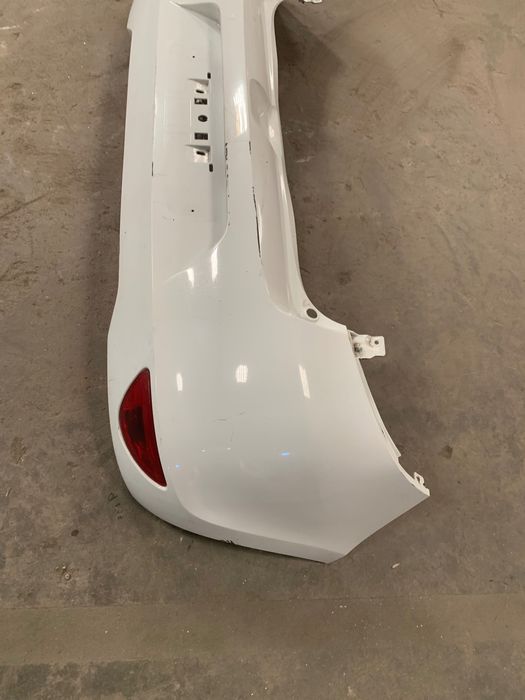 Para-choques tras Renault Clio 3 iii