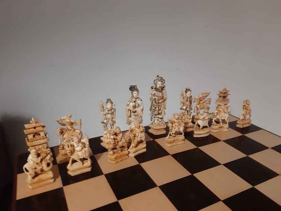 Conjunto de 2 Jogos Antigos Championship Manager 2/Chess Champ Silveira •  OLX Portugal