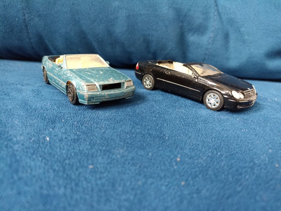 Dwa modele samochodów Mercedes 300SL Bburago i CLK z Minichamps 1:43