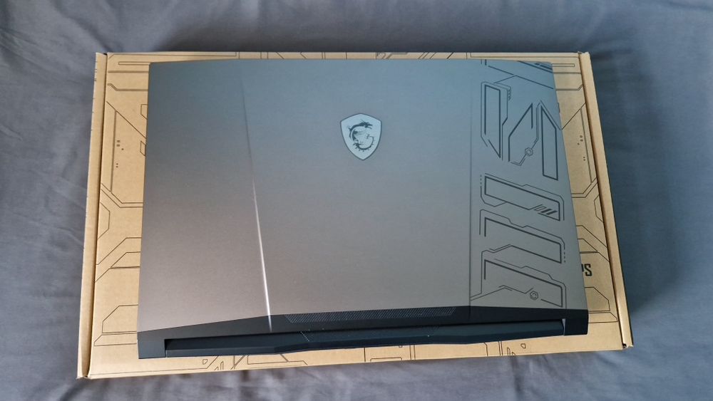 Laptop MSI B13VFK 17,3 RTX