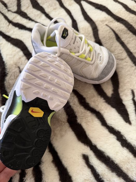 Кросівки Nike 23р