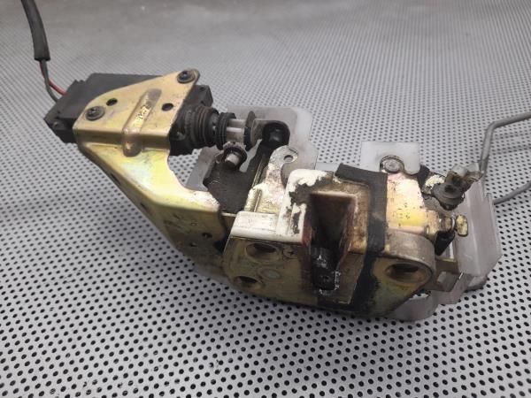 Fechadura / fecho porta frente direito MAZDA 323 P V (BA)