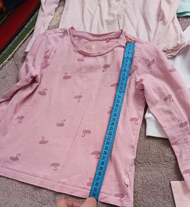 Лосінита кофточки  на весну на дівчинку2-3 роки