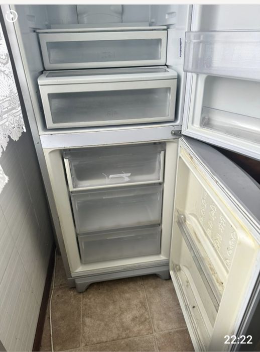 Холодильник Аристон