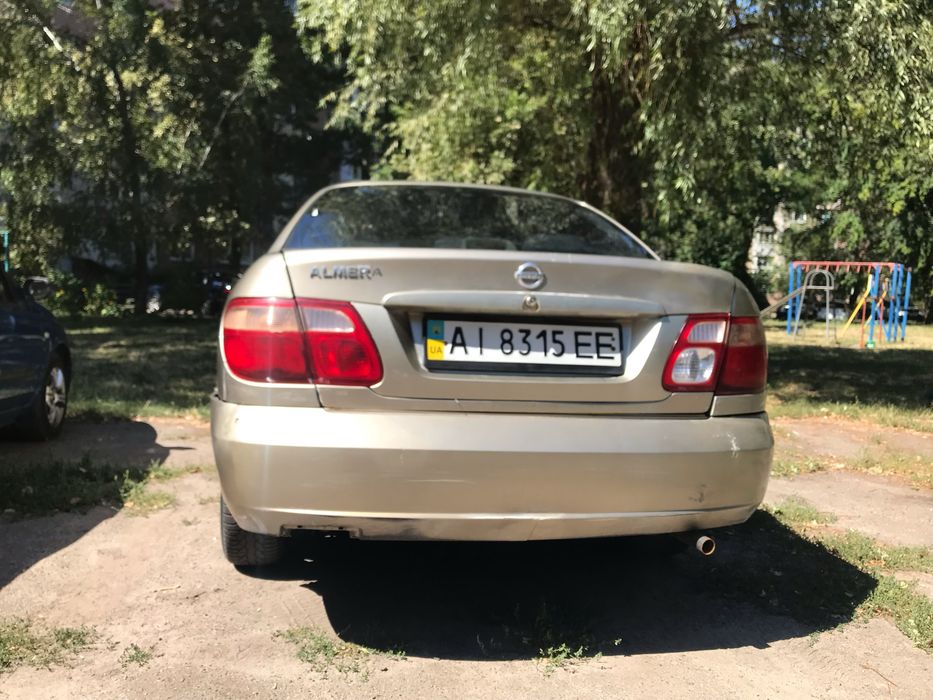 Nissan almera 1.8