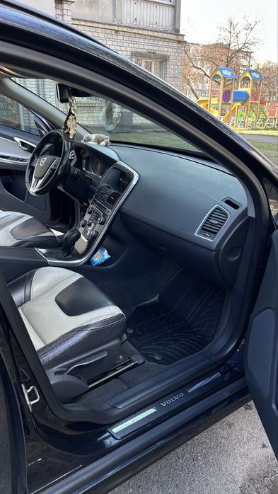 Продам Volvo XC 60