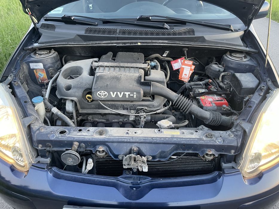 Toyota yaris 1,3 benzyna