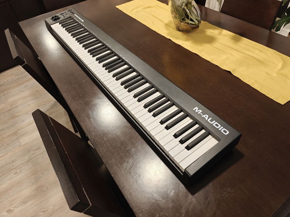 Controlador MIDI M-Audio Keystation 88 MK3