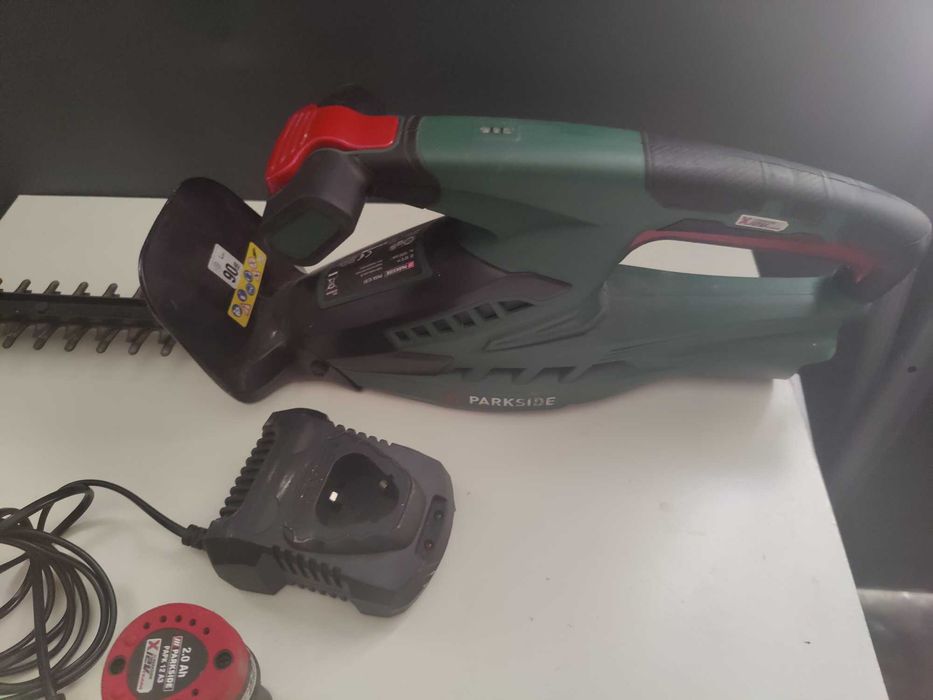 maquina cortar arbustos com bateria parkside