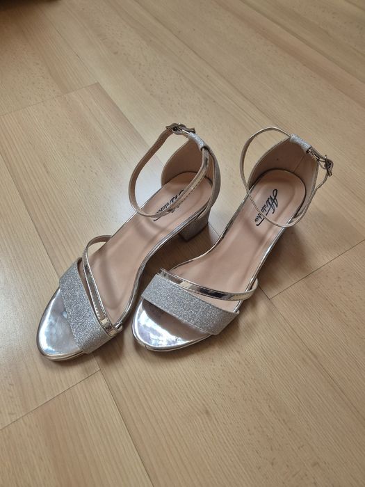Sandały damskie na obcasie, szpilki damskie