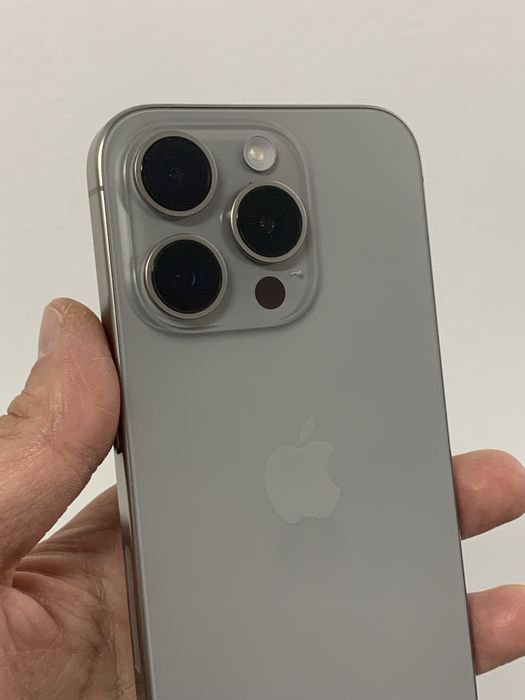 iPhone 15 Pro 256GB - Pague em 12x