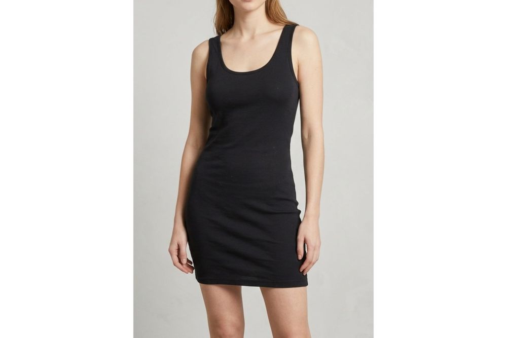 Czarna sukienka mini basic Inextenso S 36 – dopasowana