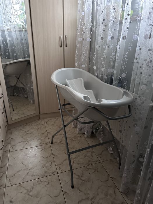 Ванночка на підставці