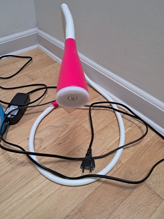 Dwie elastyczne lampki biurkowe LED Phillips Massive