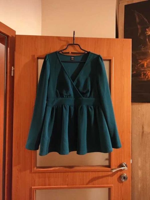 Elegancka bluzka z baskinką rozmiar M