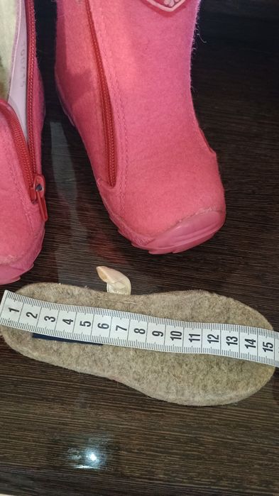 Продам валянки для дівчинки.