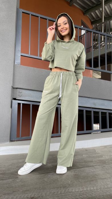 Спортивний костюм жіночий