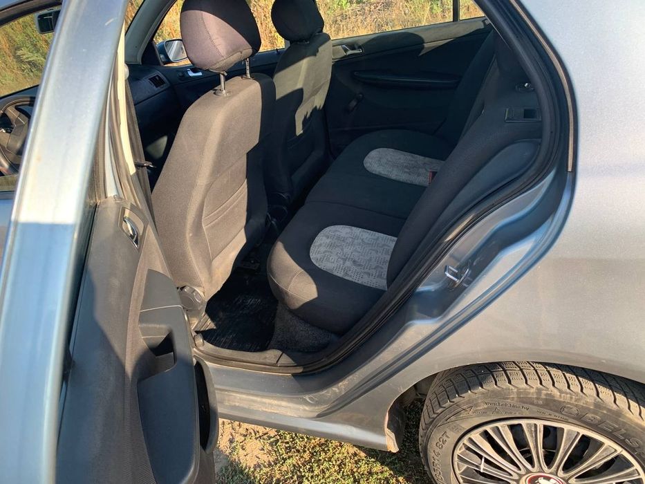 Продаж авто Skoda fabia 1.2