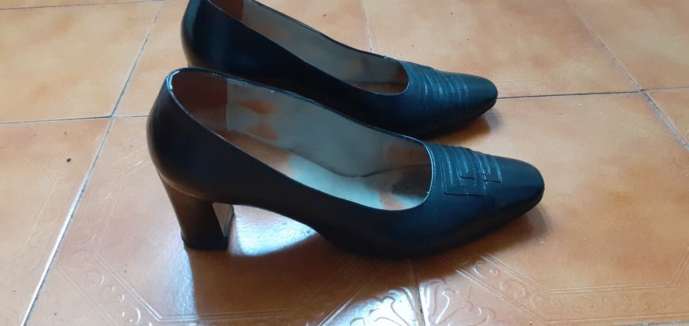 Sapatos TAM 36 - em bom estado