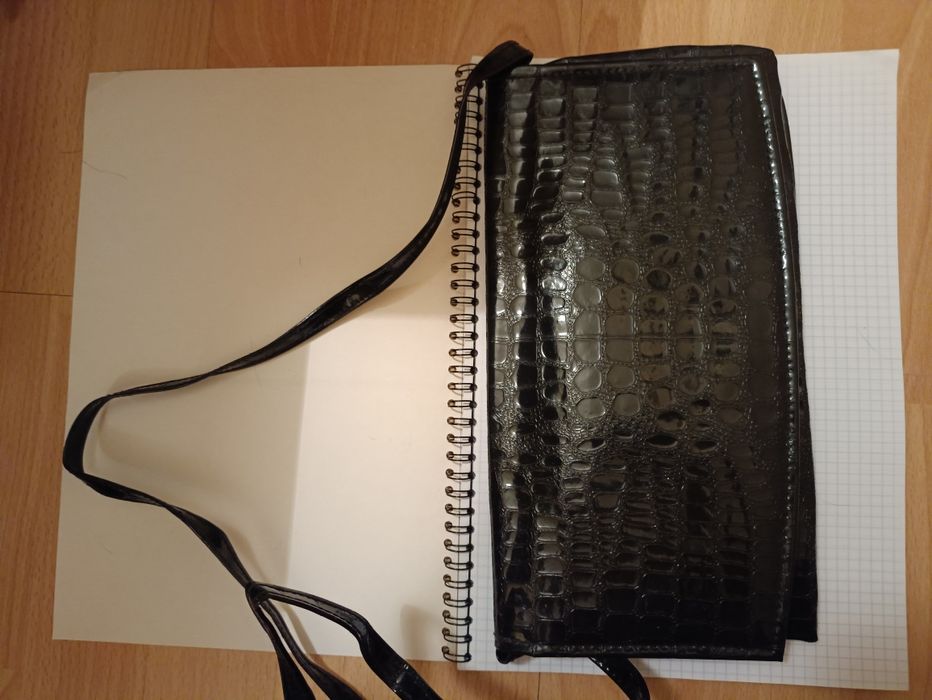 Ciemno grafitowa elegancka kopertówka