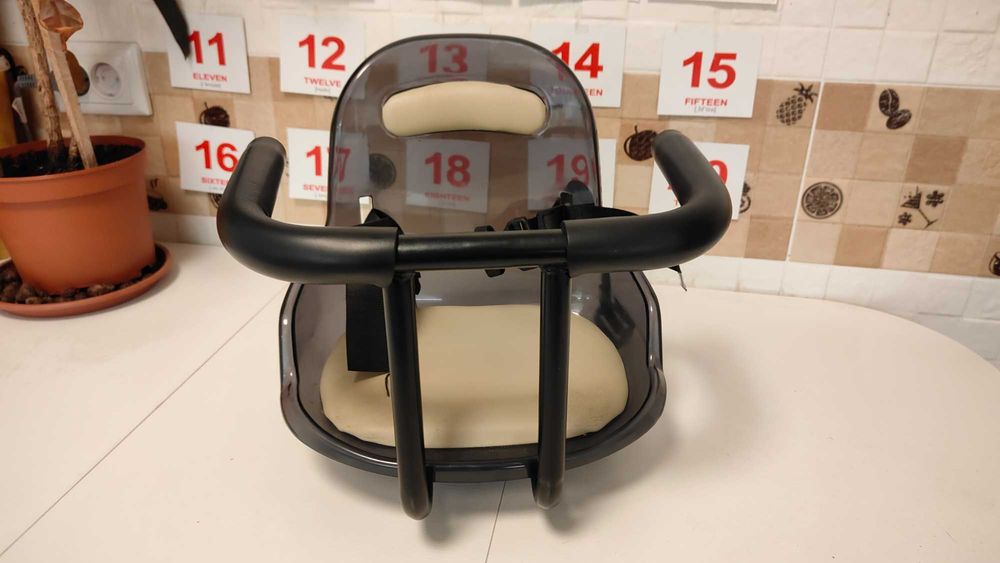 Б/в дитяче м'яке велосипедне крісло з паском та дугою безпеки