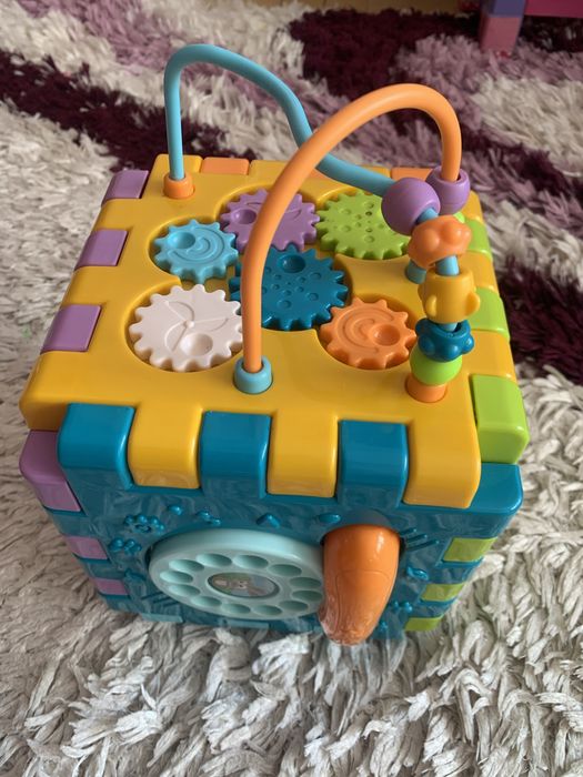 Дитячі іграшки, куб сортер музичний