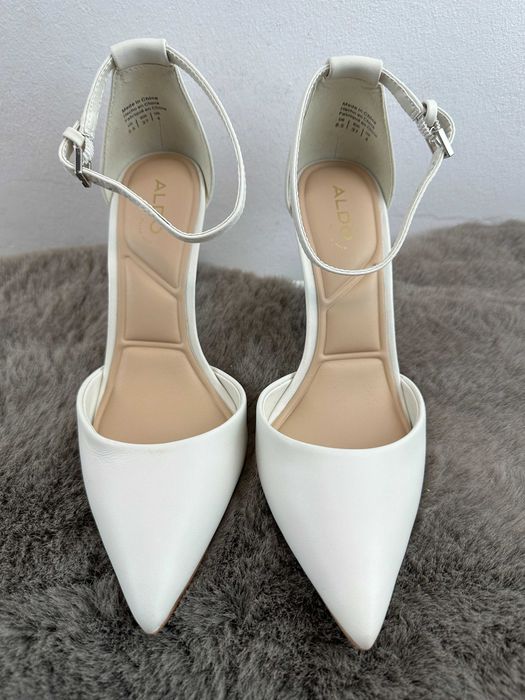 Buty damskie białe skórzane sandały czółenka Aldo Derperla 37
