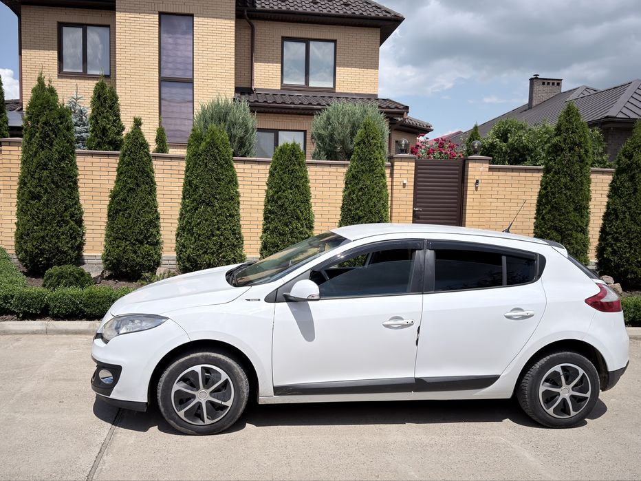 Renault  Megane 2013г.1.5 TDI АКПП