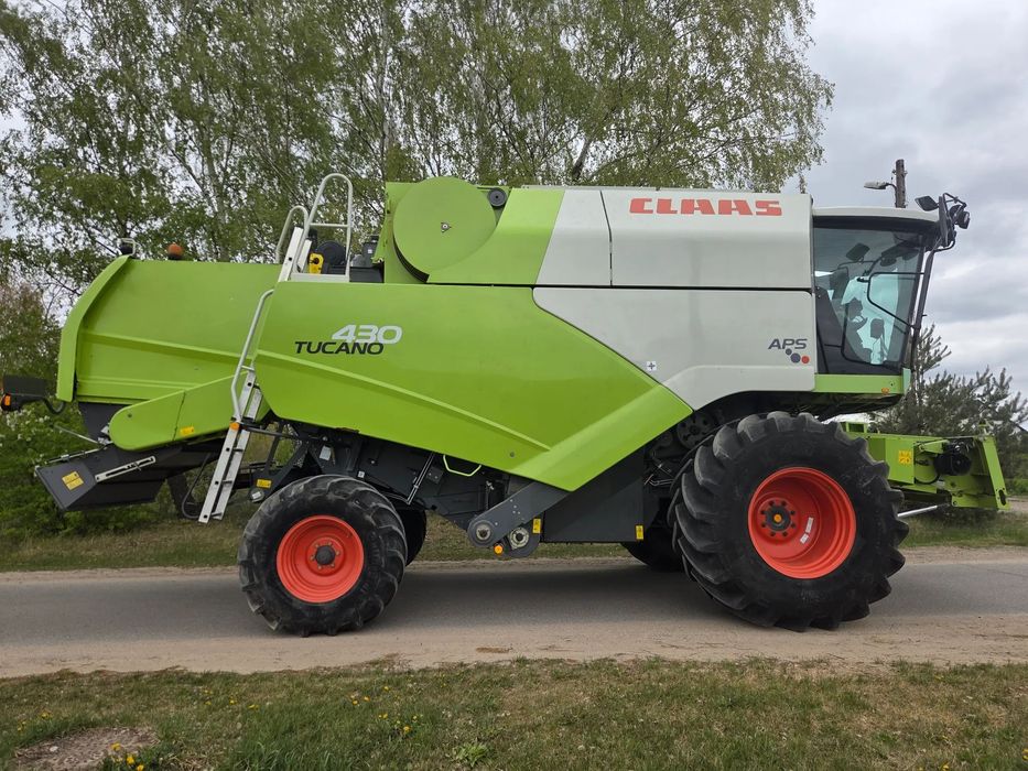 Claas Tucano Sprowadzony , Heder Vario ,